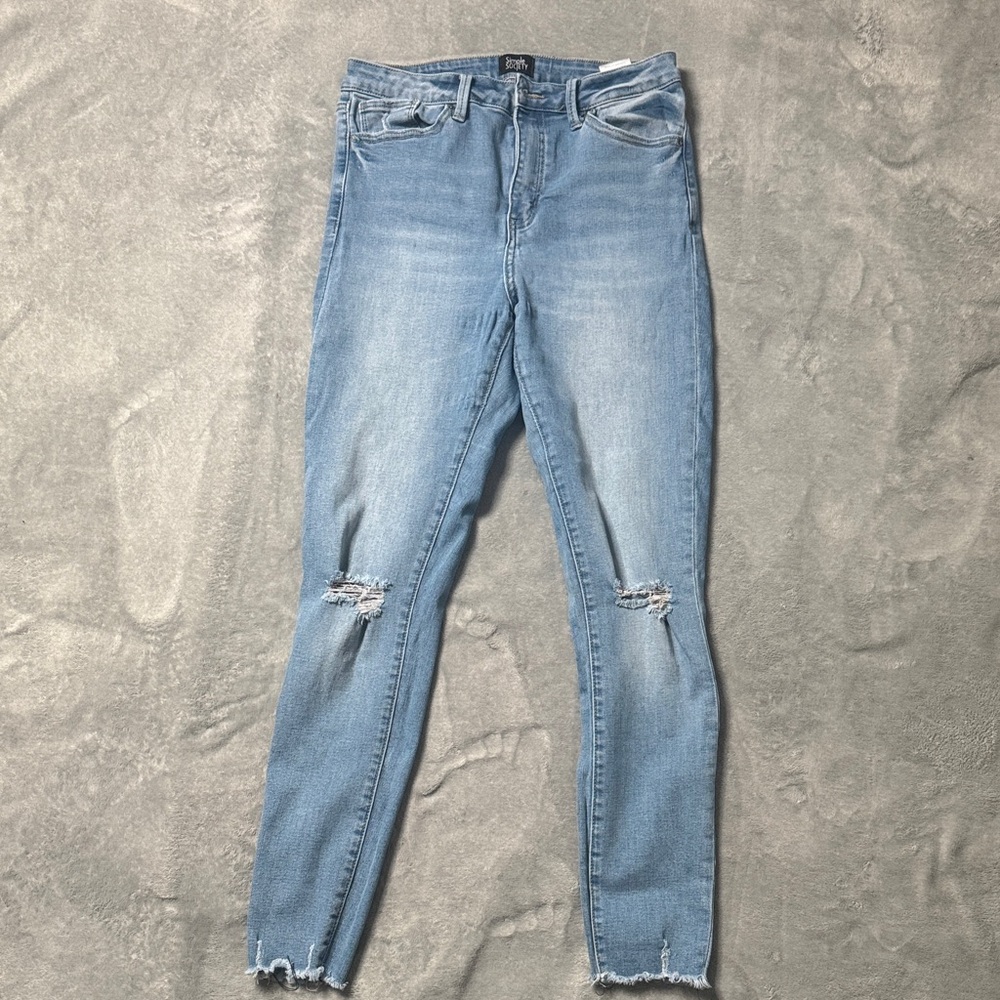 Trendy Light Blue Distressed Skinny Jeans